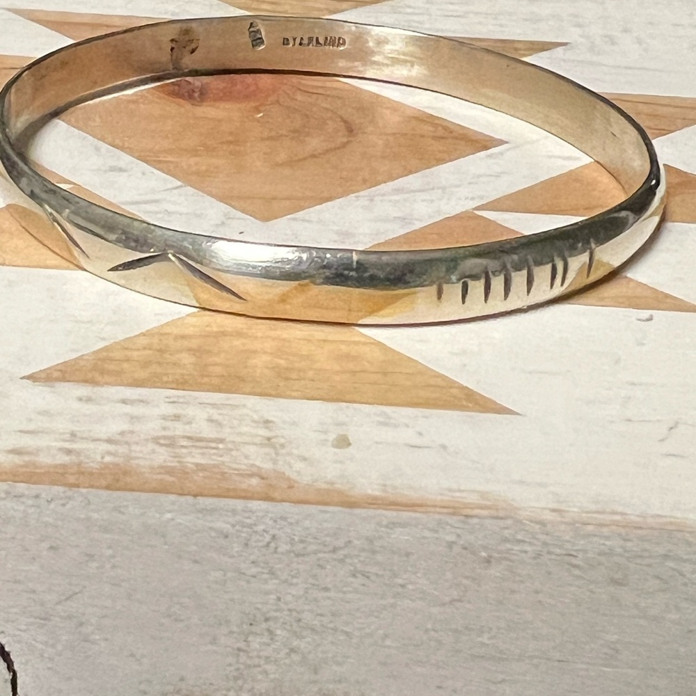 Beautiful Native Sterling Silver Bangle - image 4